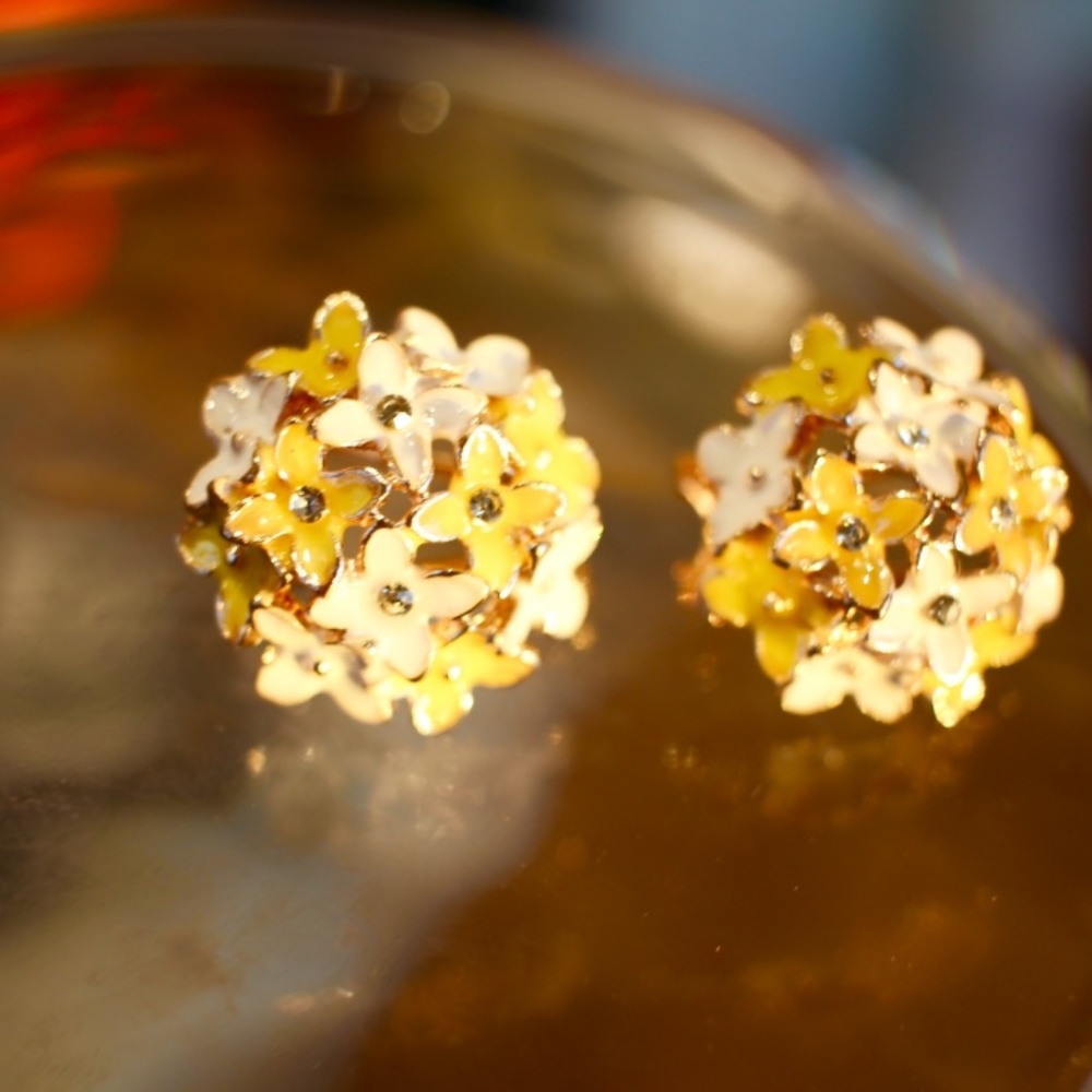 New 925 Four Leaf Flower Fashion Diamond Earrings - Picture 6 of 8